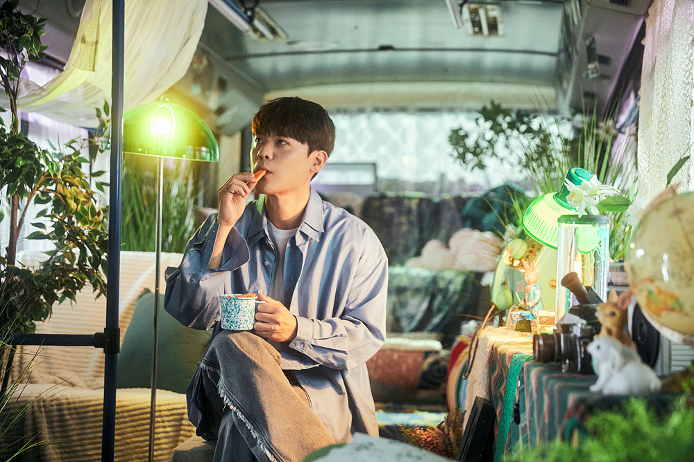 유채훈(YOU CHAEHOON)
'여름시(夏詩)' MV Behind The Scenes

🎞️ bit.ly/3yhBCUW (멜론 매거진)

#유채훈 #YOUCHAEHOON #여름시
#Sfumato #YCH_Sfumato
#라포엠 #LAPOEM
#모스뮤직 #MOSSMUSIC
