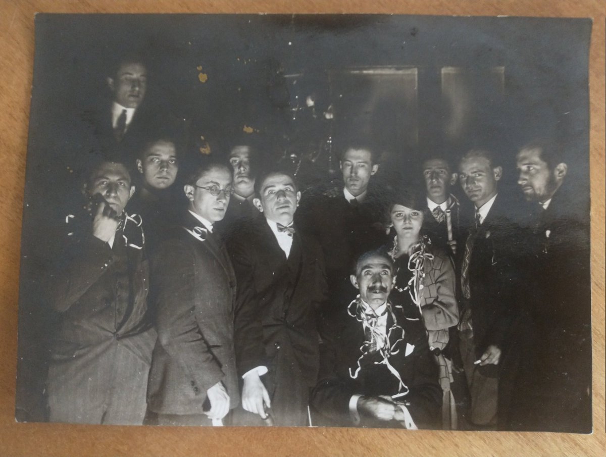 Fête d'étudiants juifs à Liège, après avoir fui la Pologne. 1926.

Collection familiale.