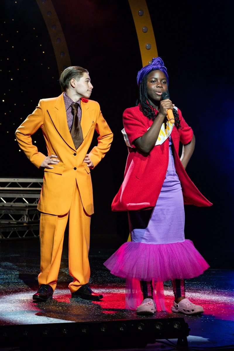 Queen's Theatre Hornchurch tweet media