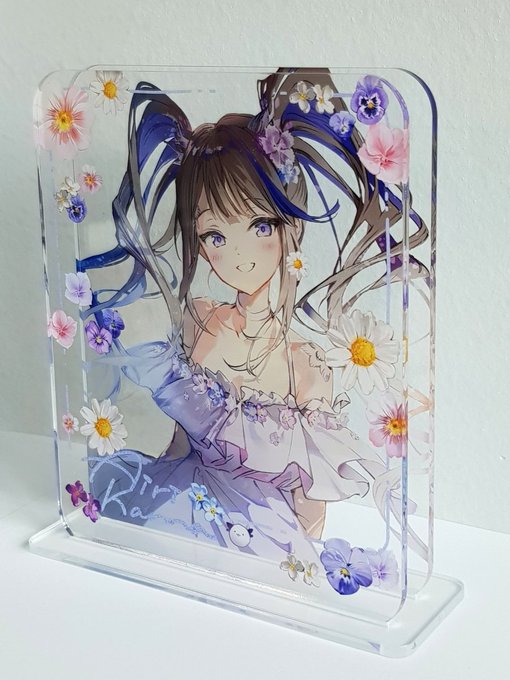 8월 일러스타페스(8월24,25일)에 가져갈 칸나 아크릴 디오라마 만들었어요! #Knart관심 있으신 분은 현장 수령폼에서 책이랑 같이 잘 부탁드려요 >.< 