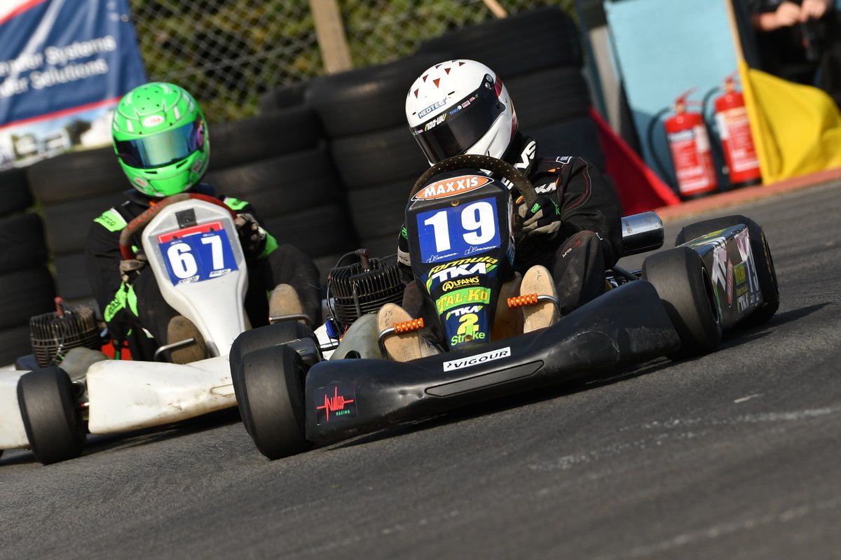19Mscott's tweet photo. Round 4 of 6 of the 100UK championship with @accesskarting. After a massive crash in heat 1 that destroyed the steering, Yelena raced hard and fair and got 2 great results in the heats and a 3rd place in the final. #Vigour was on show with @BSWPE @BohuntWorthing https://t.co/1AeUZASkcV