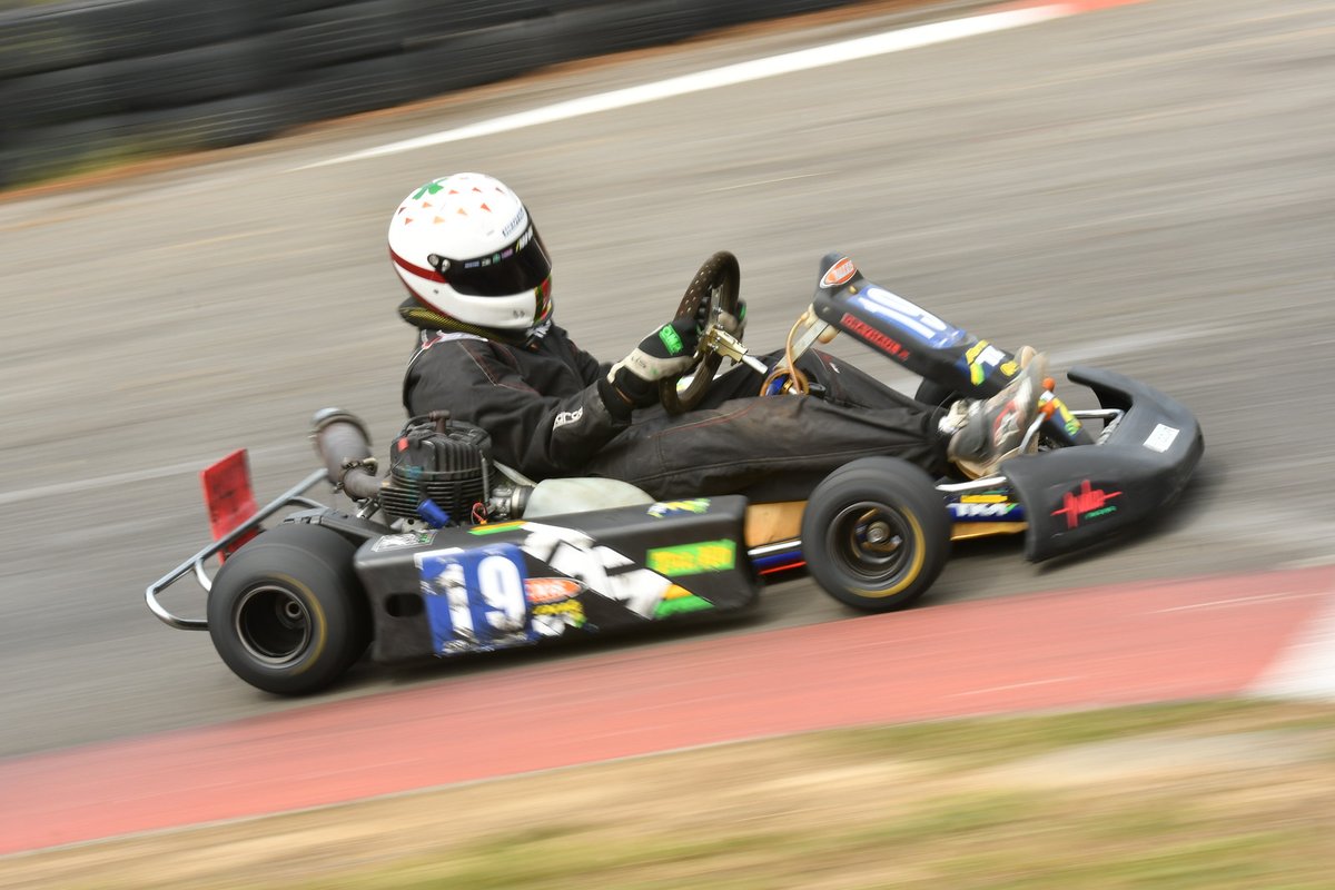 19Mscott's tweet photo. Round 4 of 6 of the 100UK championship with @accesskarting. After a massive crash in heat 1 that destroyed the steering, Yelena raced hard and fair and got 2 great results in the heats and a 3rd place in the final. #Vigour was on show with @BSWPE @BohuntWorthing https://t.co/1AeUZASkcV