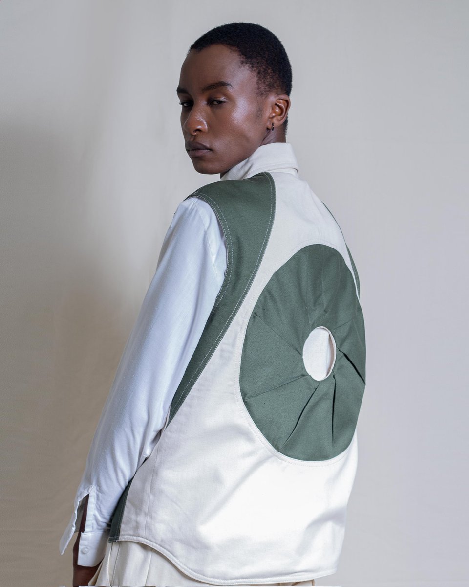 MacGale's tweet photo. MacGale - Make The Road By Walking.

Presentating our Pleated Origami Pants paired with our Origami Spiral Vest and White Casual Shirt.

Available to pre-order through macgaledesigns@gmail.com

#MacGale https://t.co/Qx62XPWlZH