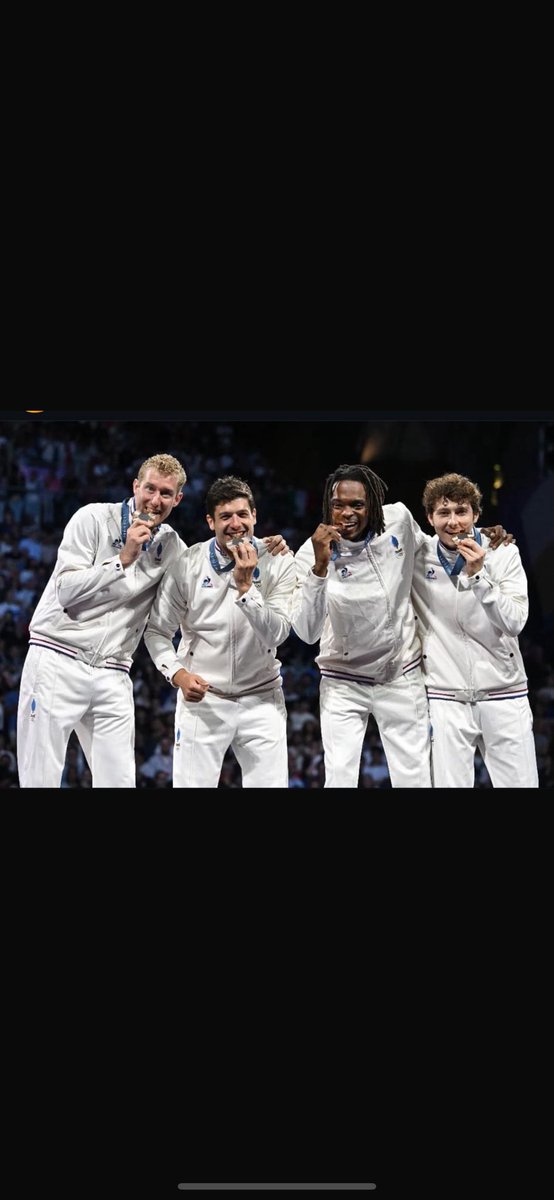 Du Bronze 🥉qui vaut de l’Or grâce à vous ❤️🇫🇷