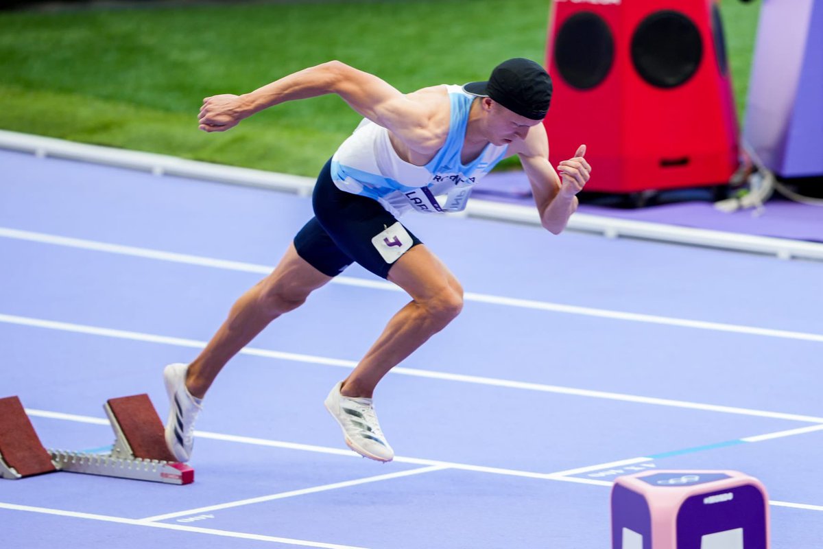 #Atletismo 🏃🏻‍♂️ ¡Elián Larregina ganó su serie de repechaje, con 45.36, y es semifinalista en los 400 metros! 🔥

#EquipoARG 🇦🇷 #ArgentinaEnParís2024