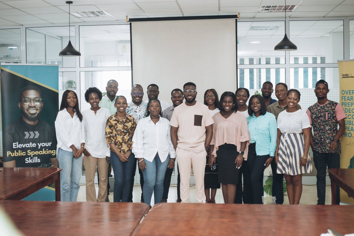 TheMrDei's tweet photo. Saturday was a good day! 

For the 5th time, I got to share my public speaking experiences with willing participants  ❤️

Public Speaking Basics - Cohort 5 was a huge success 🚀🚀 https://t.co/xgbYVIMbRm