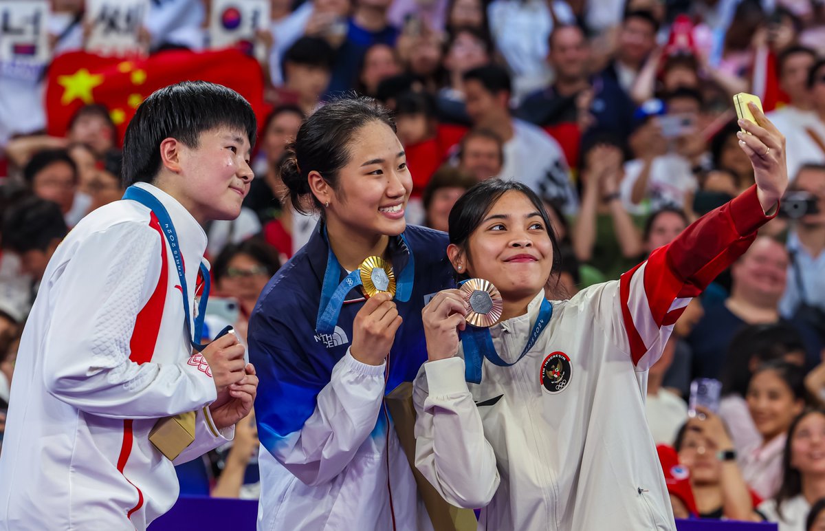 bwfmedia's tweet photo. Heartiest congratulations to all the women's singles medallists. 🥇🥈🥉

#Badminton #Paris2024 #Olympics https://t.co/f2GBCAeXhP