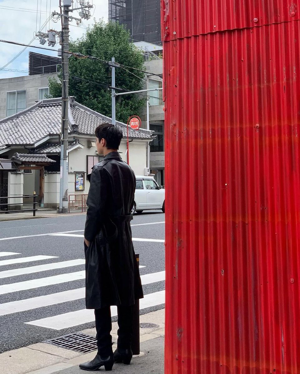 ArBogum's tweet photo. / 240801  انستغرام بوقوم / :
@celine @elletaiwan 

#CELINEHOMME #CELINEBYHEDISLIMANE #BOGUMXCELINE https://t.co/c4bIYhG8i2