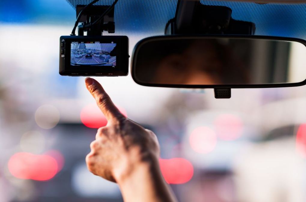 This National Dash Cam Day, our lawyer <a href="/HannahLClifford/">Hannah Clifford</a>, who supports people and families following collisions, looks at the important role the devices play in improving #RoadSafety but also in providing answers for those involved in an accident. irwinmitchell.com/news-and-insig…