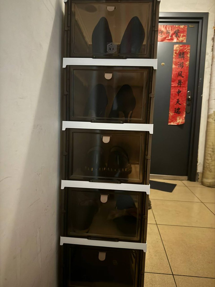 010地区，北京同好投稿，坐标海淀，分享自家鞋架，想玩当天穿的高跟可以提前约好时间然后放出去。北京同城有意向上门保养的可私信我获取联系方式，拒绝白嫖！ https://t.co/DoiucmImOK