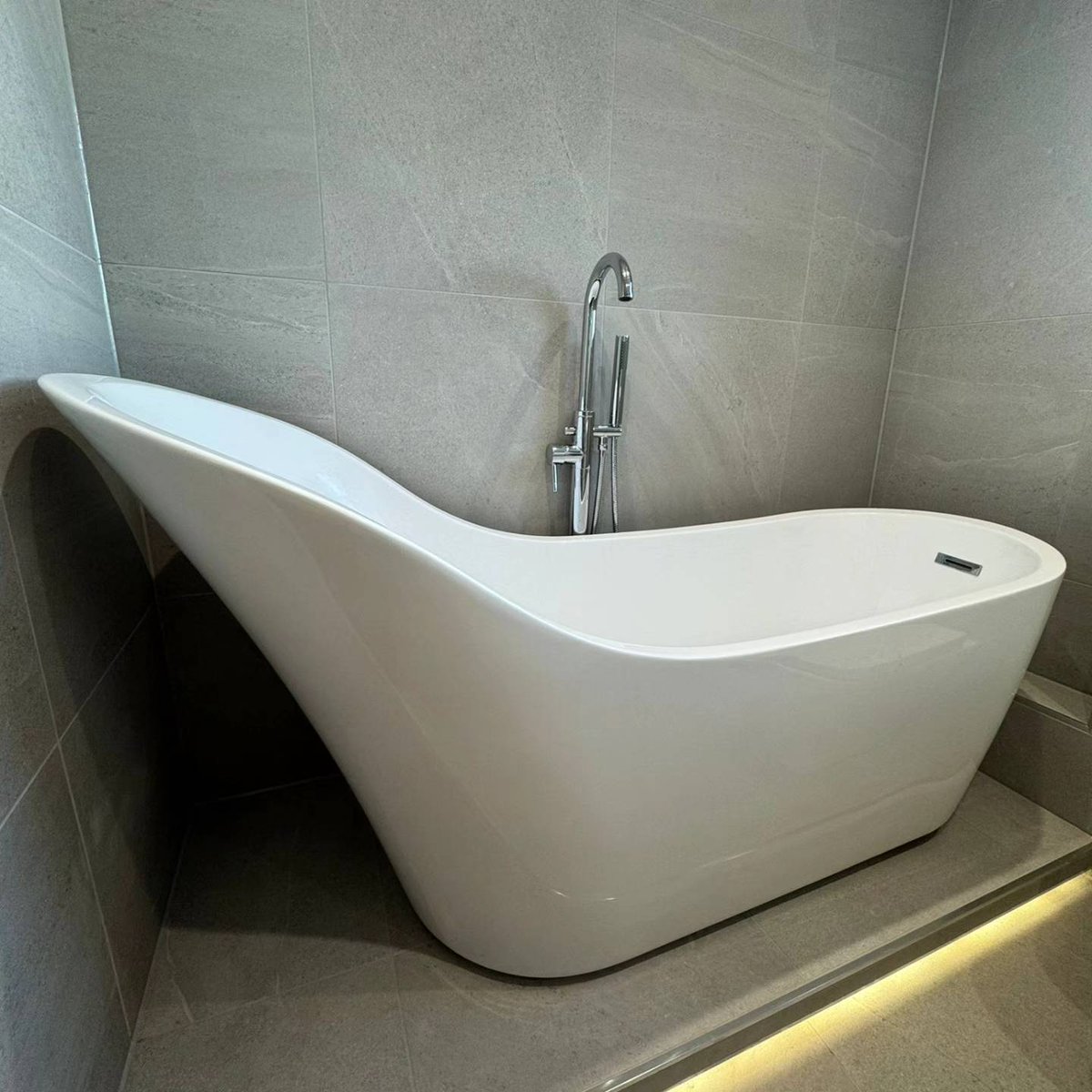 We are  back on X 

Keep upto date with our work! 

#x #twitter #bathroom #tiling #plumbing #work #trade #business