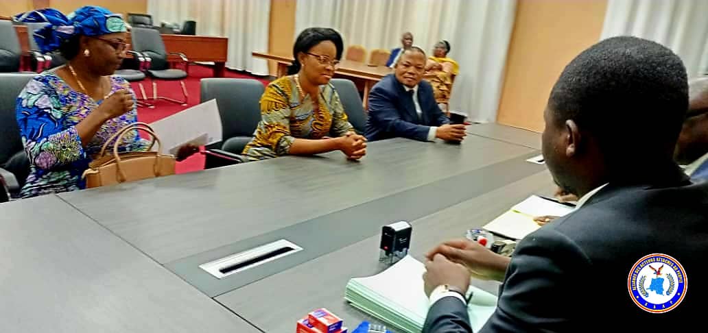 AcorRdc's tweet photo. 🚨🚨🚨OFFICIELLE🚨🚨🚨
la senatrice Isabelle KABAMBA WA UMBA Haut Cadre de ACOR et élue du haut LOMAMI,  vient de déposer sa candidature au poste du Questeur Adjoint au Sénat pour le compte du regroupement Alliance des Acteurs Attachés au Peuple, AAAP en sigle. @TonykankuShiku7 https://t.co/kbeIlzpsSk