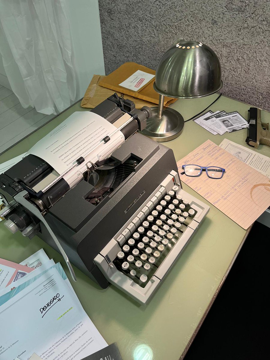 Calle13's tweet image. Crímenes sin resolver y muchas sorpresas te esperan en nuestra comisaría. 🔎   

📍 ¡Acércate a nuestro stand en #FIDMA hasta el 18 de agosto!