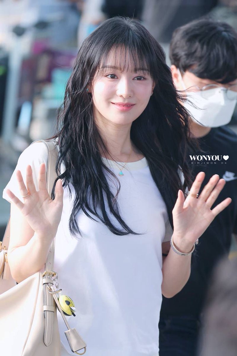 wonyouhk's tweet photo. 240802 ICN to Manila HD pics 📷
#kimjiwon #김지원 #金智媛 #bemyon https://t.co/g3b6RIbySI