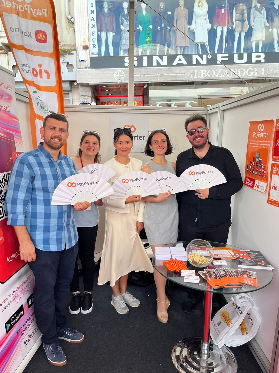 Laleli Fashion Festival’de yerimizi aldık. Sizler de standımıza uğrayarak uluslararası para transferleri hakkında detaylı bilgi alabilir, PayPorter yelpazelerinden faydalanabilirsiniz. 😊 
Standımıza bekliyoruz...🙃

#PayPorter #LaleliFashionFestival