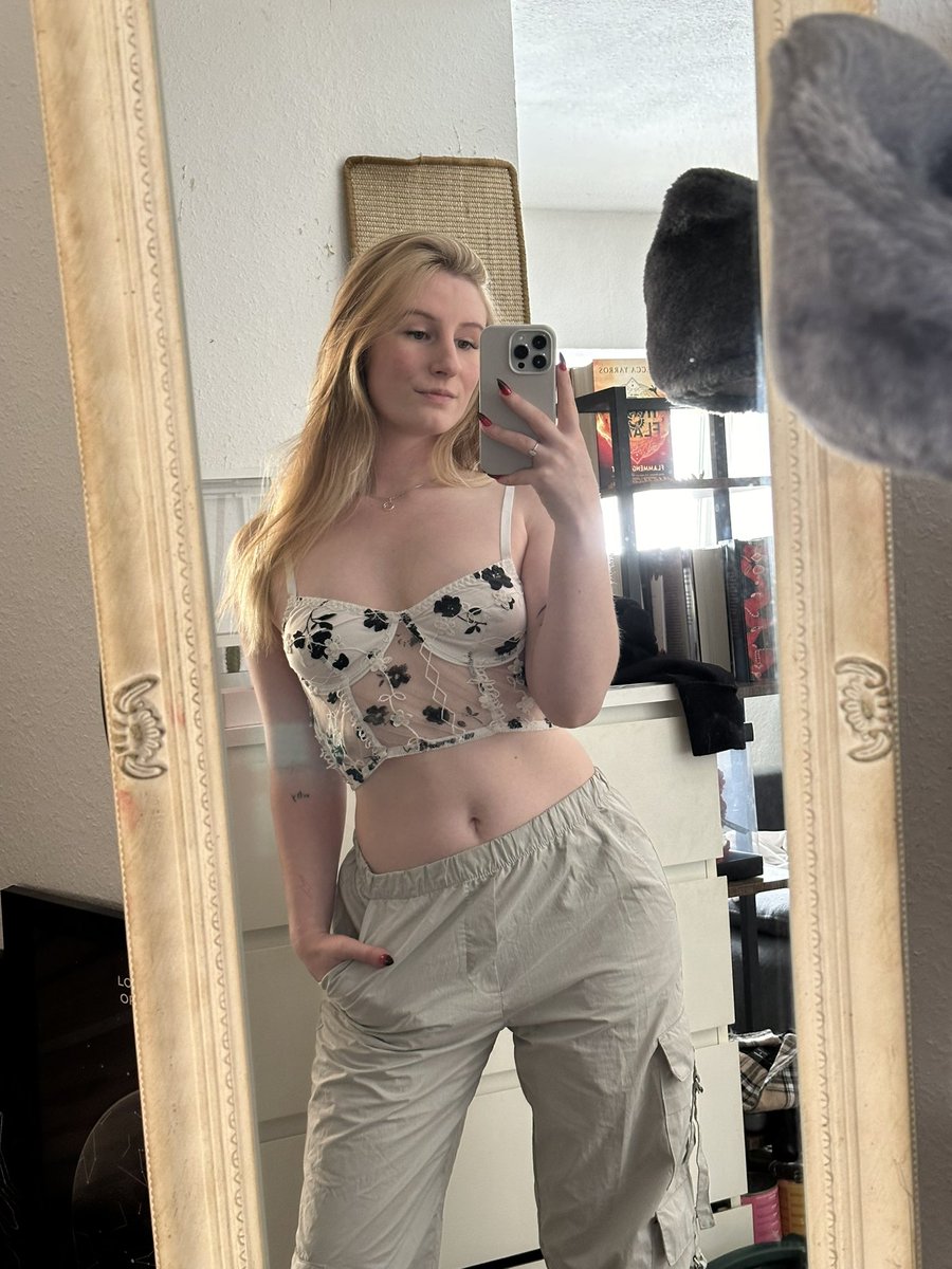 Würdest du so mit mir in die Stadt gehen?🤭