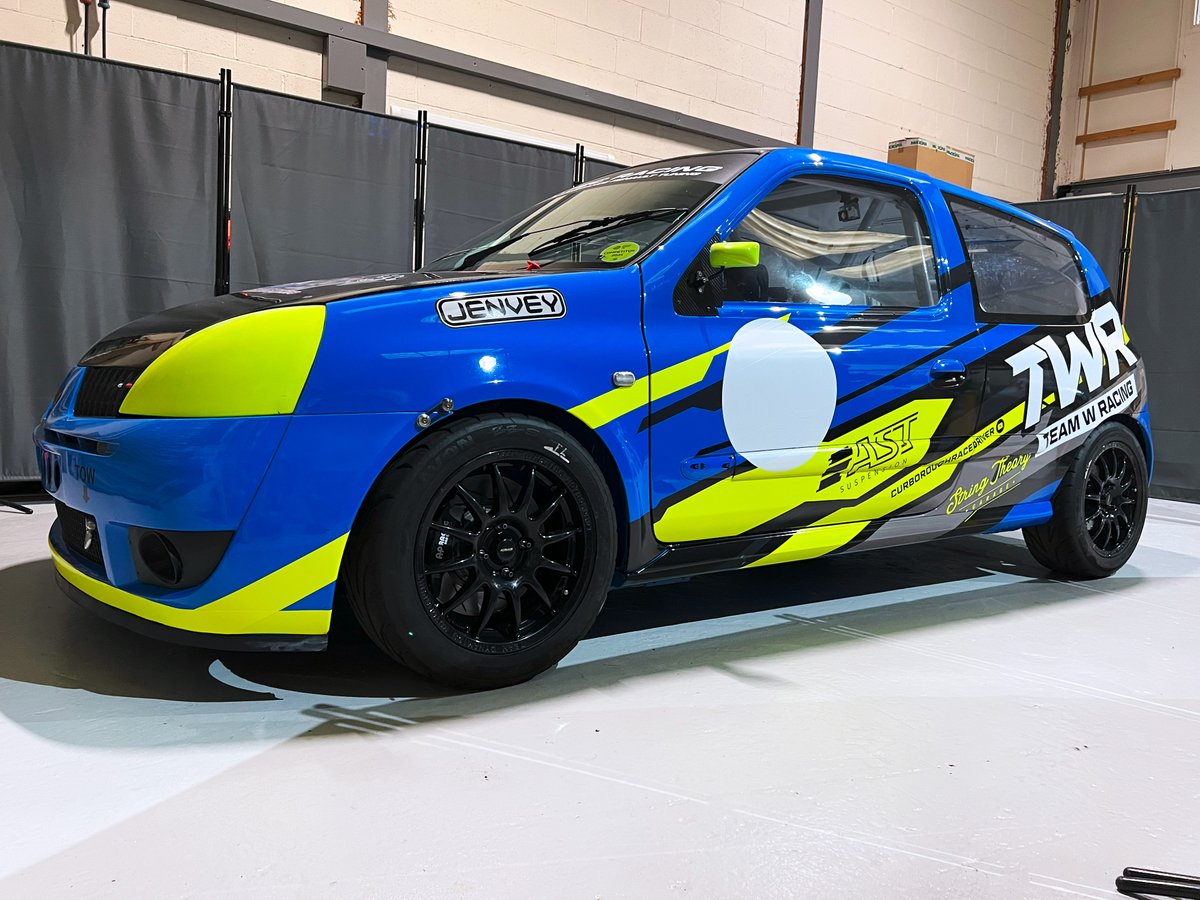 LNGraphicDesign's tweet photo. Mark Williams 2024 Clio Livery π
Featuring a contrasting neon yellow, grey and gloss black part wrap π€©π
https://t.co/3dnk8L4uhI
#lngraphicdesigns #customwrap #racecarlivery #neon #wrap #wraps #graphics #racegraphics #renault #clio #racing #twr #teamwracing #graceengines https://t.co/uQ0GzXx6K3