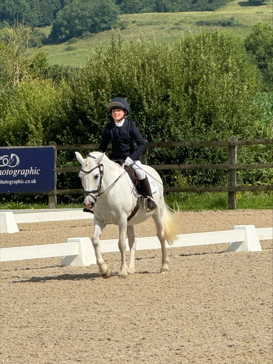 MillfieldPrep's tweet image. 🌟Congratulations to Matilda! 🌟

🐴Matilda excelled in a dressage competition with her horse, Bluebell, securing an impressive 3rd place!

✨Find out more about equestrian at Millfield Prep here: bit.ly/2O4AOrD