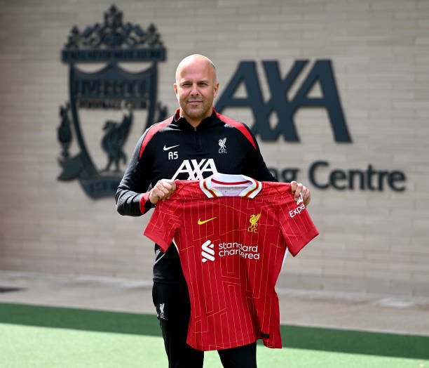 🚨🔴 Arne Slot on new signings: “A club like Liverpool always keeps its eye open to see what's available, Richard is working hard…”.

“It’s about players that can strengthen the squad, that’s what we are looking to do… not particular to one position”, says via <a href="/ptgorst/">Paul Gorst</a>.