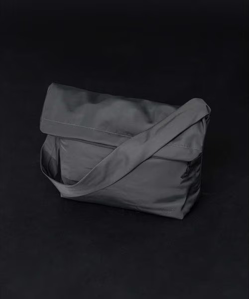 YAK PAK × monkey time 別注 フラップ ショルダー バッグが2024年 9月