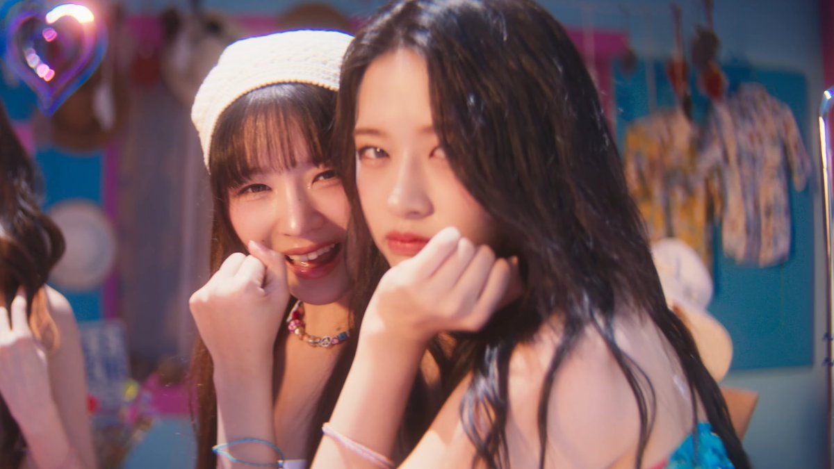 konginstitute's tweet photo. spot the 🫛!
CRUSH MV TEASER 2
#IVE2ndJapaneseEP
#IVE_ALIVE #ALIVE https://t.co/XHTCNqpIUE
