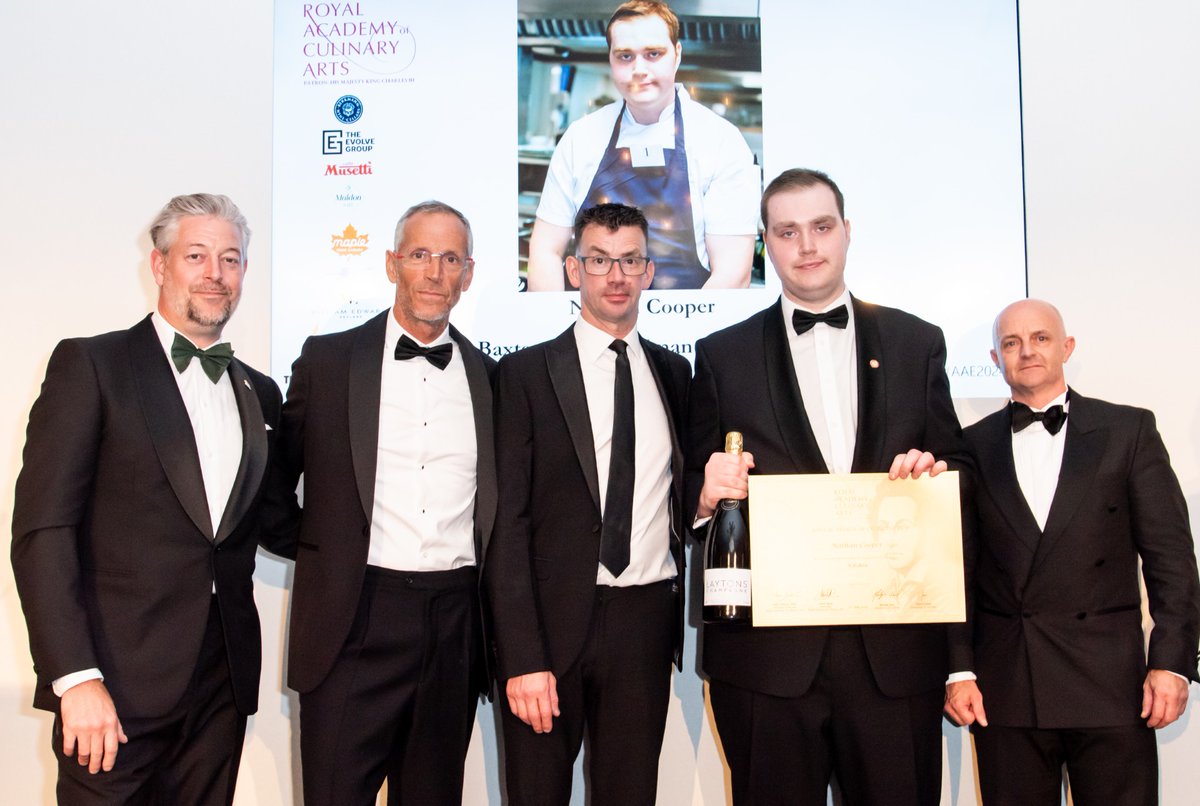 BaxterStorey tweet media