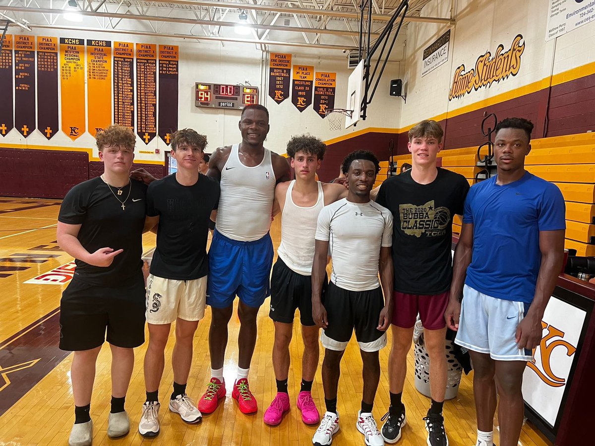 Bob Greenburg (@bobgreenburg) on Twitter photo Oscar Tshiebwe scored 31 points last night playing in the Penn Ohio League with a team of Hickory players!
L/R: Lukas Jones, Rylan Dye, Big O, Matteo Fortuna, Donald Whitehead, Duncan Moy and Debaba Tshiebwe
<a href="/Oscartshiebwe34/">Big O</a> <a href="/rdye_8/">Rylan Dye</a> <a href="/TshiebweDebaba/">debaba tshiebwe</a> <a href="/dwhitehead5W/">Donald Whitehead</a> <a href="/LukasJones815/">Lukas Jones</a> Oscar Tshiebwe scored 31 points last night playing in the Penn Ohio League with a team of Hickory players!
L/R: Lukas Jones, Rylan Dye, Big O, Matteo Fortuna, Donald Whitehead, Duncan Moy and Debaba Tshiebwe
<a href="/Oscartshiebwe34/">Big O</a> <a href="/rdye_8/">Rylan Dye</a> <a href="/TshiebweDebaba/">debaba tshiebwe</a> <a href="/dwhitehead5W/">Donald Whitehead</a> <a href="/LukasJones815/">Lukas Jones</a>