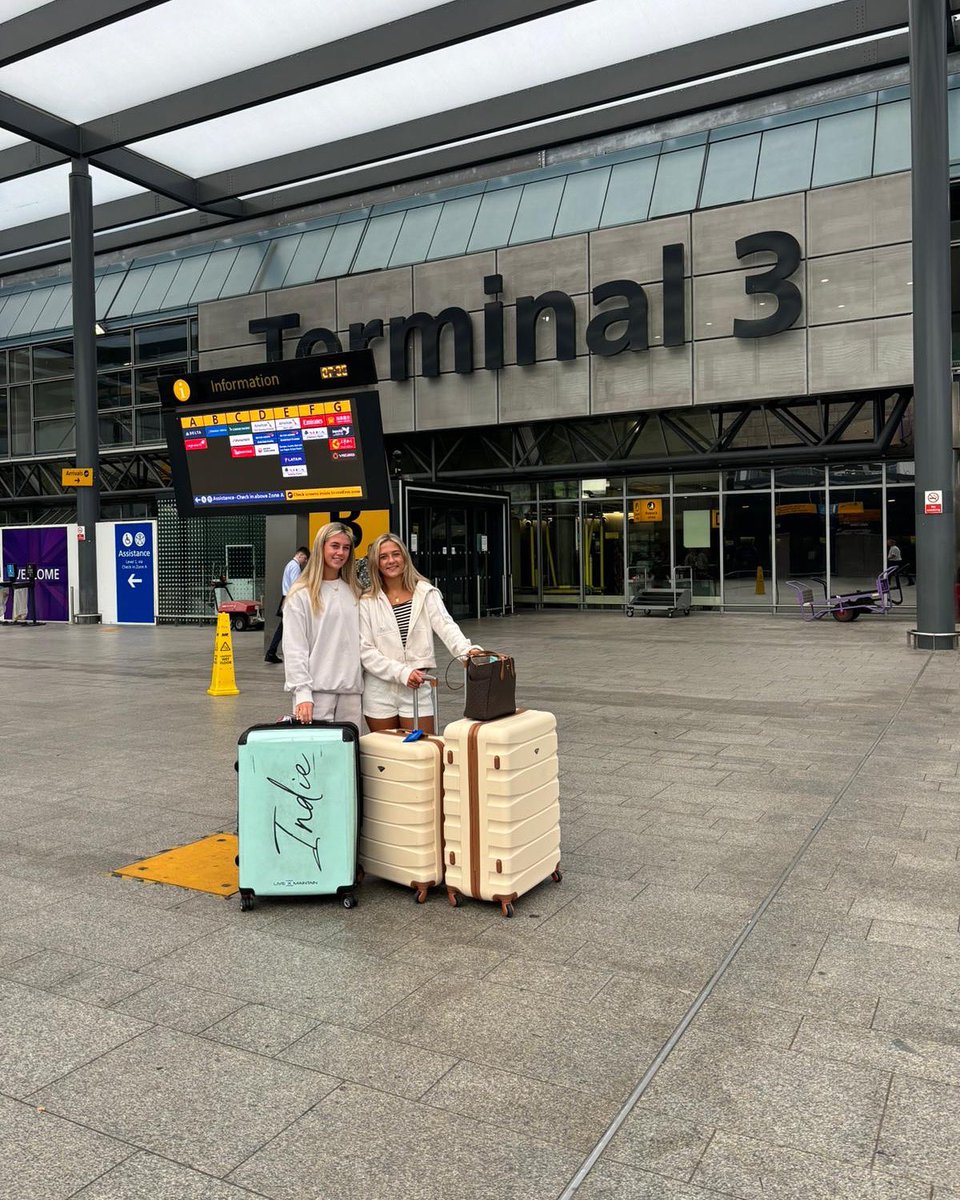 🛫 𝗦𝗮𝗳𝗲 𝗧𝗿𝗮𝘃𝗲𝗹𝘀 𝗮𝗻𝗱 𝗚𝗼𝗼𝗱 𝗟𝘂𝗰𝗸

Everyone at Go 2 College Soccer would like to wish clients Mycah and Indie Morgan safe travels as they head over across the pond today.

Mycah heads to start her freshman year at Lynn University and Indie heads back to Nova