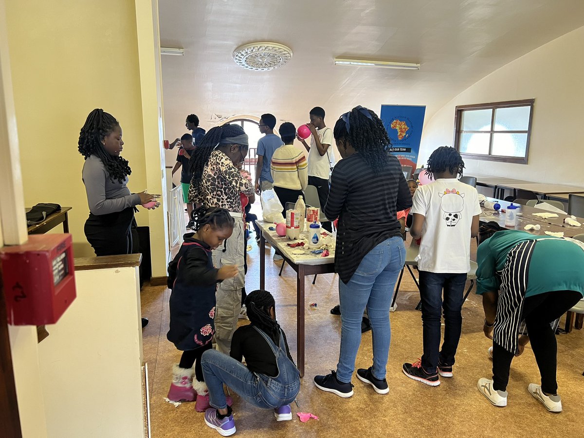 LightupBahc's tweet image. It’s buzzing here our @HAFCalderdale has kicked off with the kids doing artwork we so can’t wait for the final product. Thank you so much @HAFCalderdale @CalderdaleFound @Calderdale