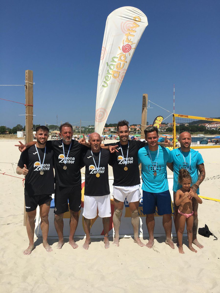 🏆III Etapa Verán Deportivo 2024 Concello de Sanxenxo 
🥇Quique/Fran 
🥈Cora/Joako
🥉Uru/Was
.
#vdo #vdofutevolei #futevolei #concellodesanxenxo