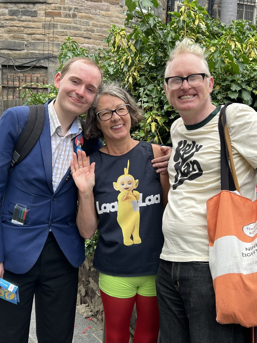 Some lovely selfies post show today with <a href="/RealTubbyLaa/">Confessions of a Teletubby</a> 

#edfringe 
#confessionsofateletubby
#thespaceuk
#fringereview
#unleashyourfringe
#femifringe