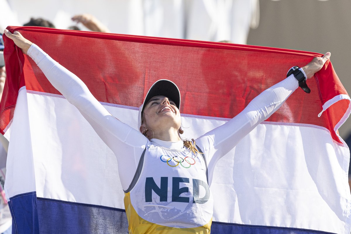 worldsailing's tweet photo. That winning feeling 🫶🇳🇱

What a performance 🙌 Is Marit the GOAT? 🐐

#Paris2024Sailing #Paris2024 #Sailing #Olympics #WomensDinghy https://t.co/ZETtakSRzK