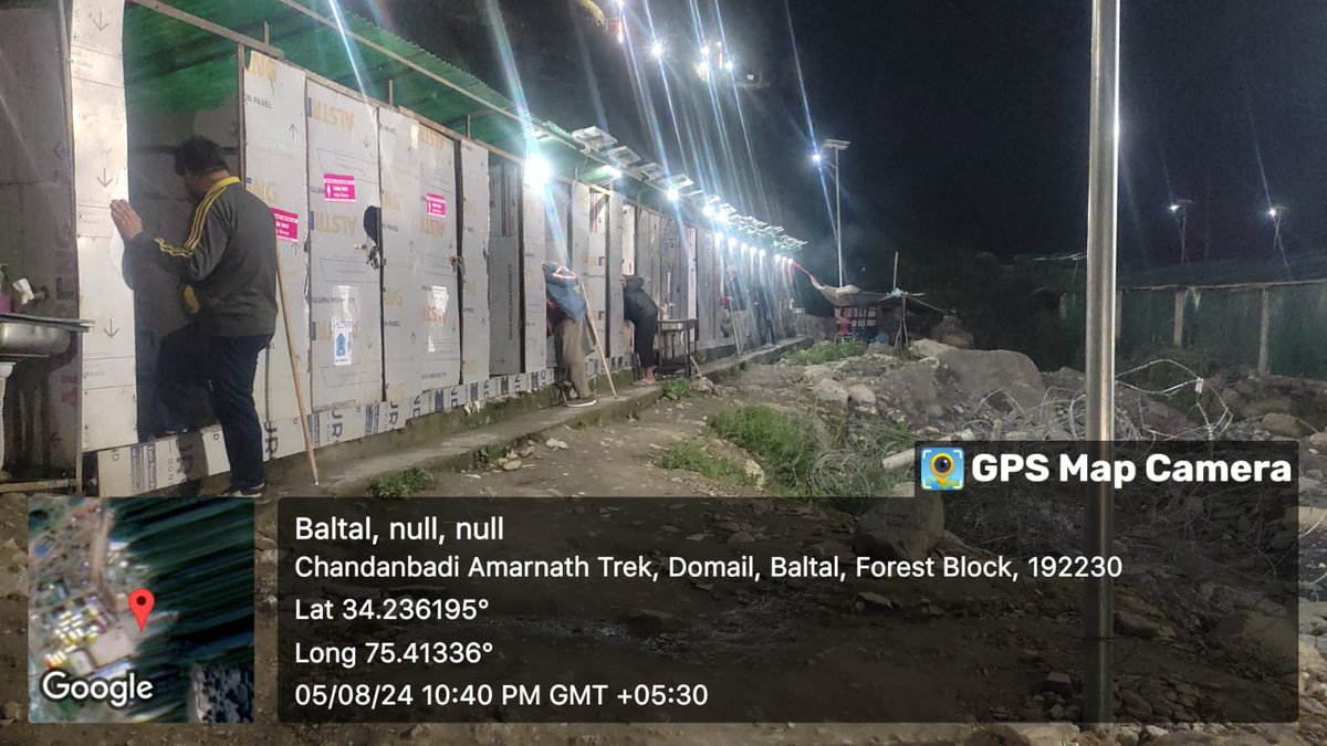 Urbanenviroltd's tweet photo. Late-night sanitation drive at Dumail! Our dedicated team is working tirelessly to ensure a clean and hygienic environment for all. Let's keep our surroundings spotless and make a difference together!  #SwachhBharat #SanitationDrive https://t.co/HGDy5wRaP2
