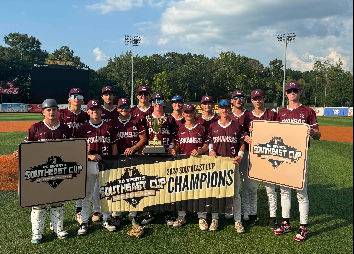 ajones064's tweet photo. I had a great time playing in the Southeast Cup this weekend with @2D_sports. Played against great competition and Arkansas took home the gold. I met some great guys and great coaches. I always play to represent the Lord and my team. @AR_Sticks @EvanHamm @robert_jones417 https://t.co/rcNE91zmYS