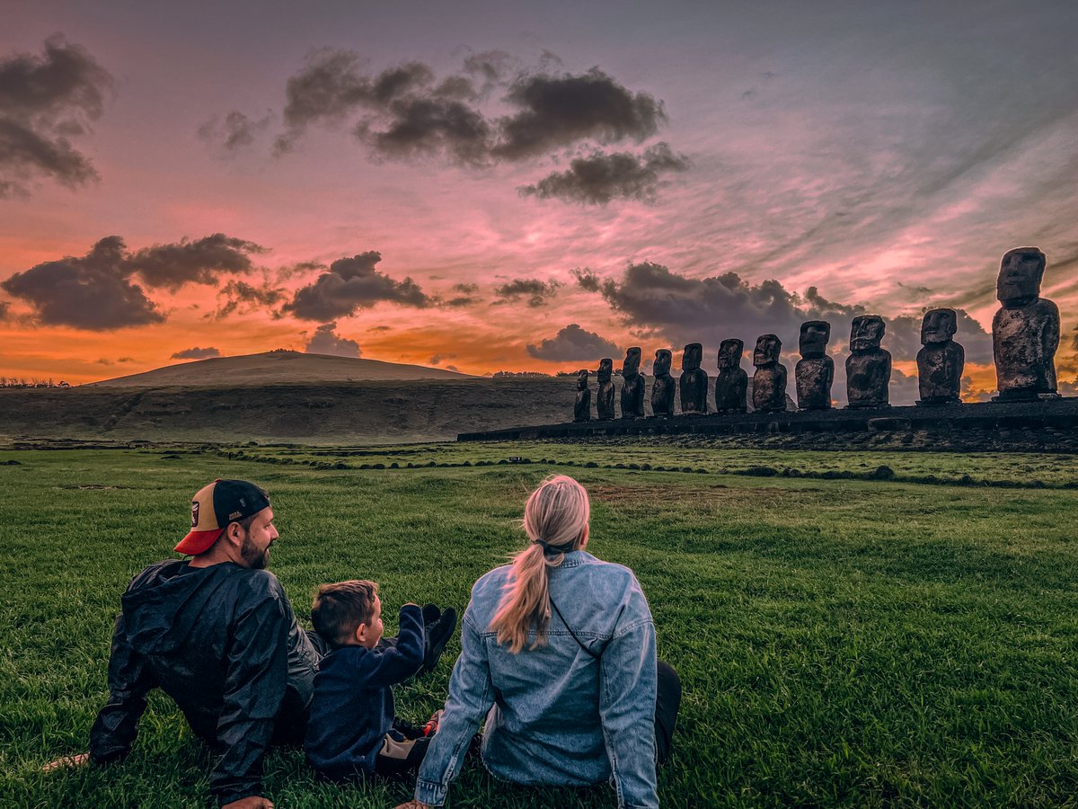 ¡ NUEVO VÍDEO ! Visitamos la isla poblada más alejada del mundo, RAPA NUI, ISLA DE PASCUA youtu.be/8DCmpp4WT3E?si…