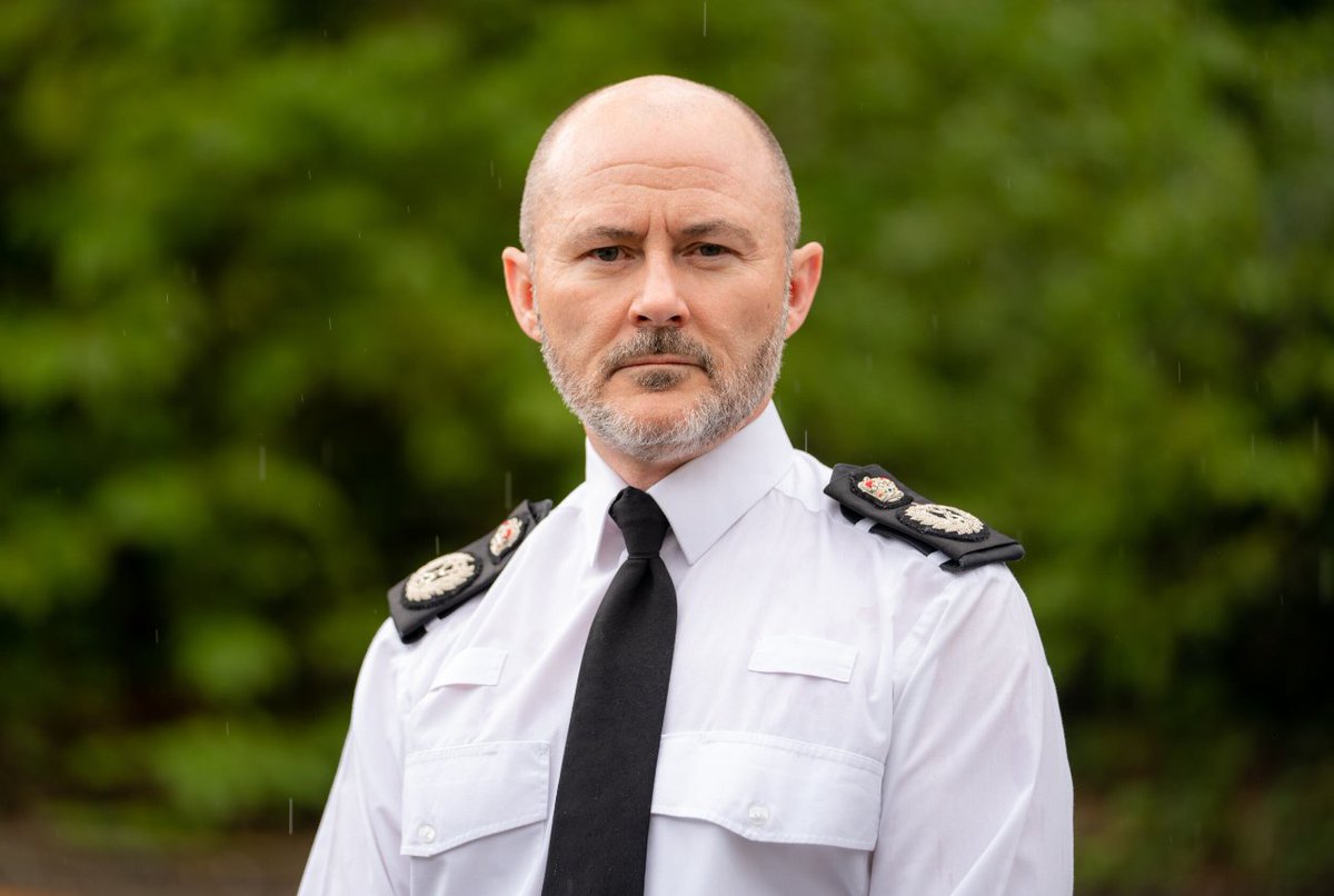 PoliceChiefs's tweet photo. Every community across the country will have been affected in some way by recent events. 

We're doing all we can to tackle the violence and keep you safe and a robust response is in place.

So far 378 arrests have been made - this will increase steadily in the coming days.
(1/2) https://t.co/QhT0RrD1Ew