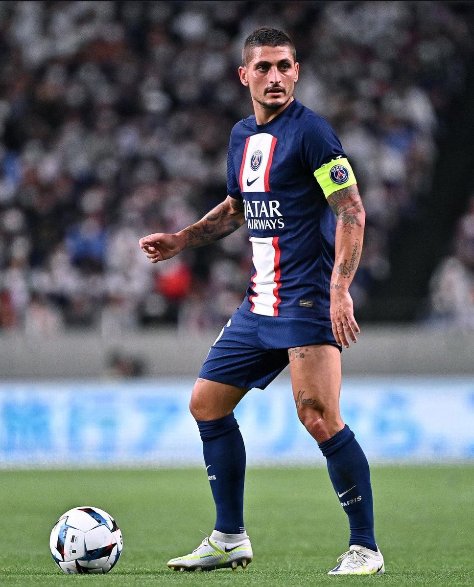 MegaPSG_'s tweet photo. 🎙️ Joao Neves 🇵🇹:

« Ma légende du PSG préférée ? Marco Verratti ! » 🥹🦉❤️💙 https://t.co/BSudEY1iIs