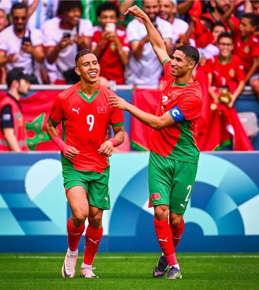 SOUFIANE RAHIMI. 🌟🇲🇦

6 buts, 5 matches.