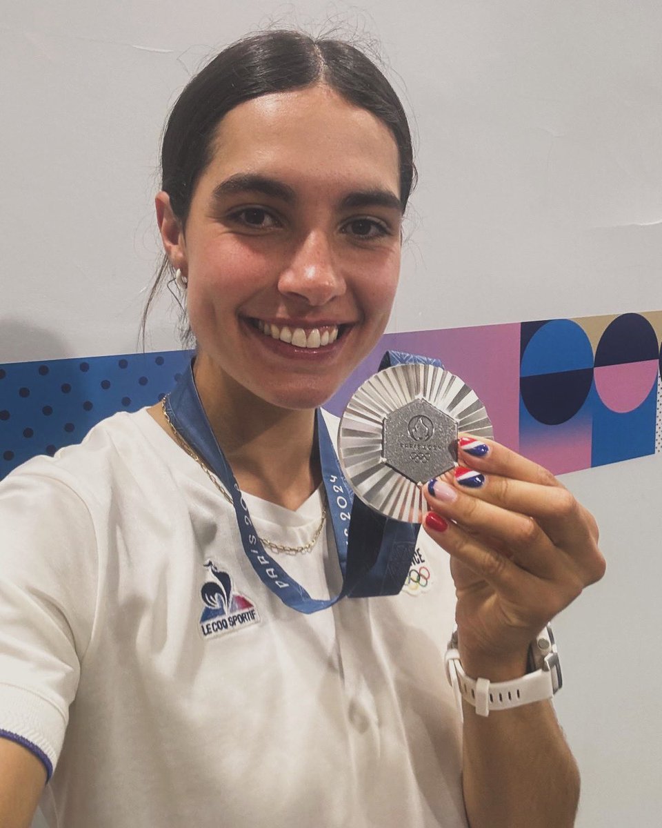 La 45e médaille 🤌
🥈 Angèle Hug