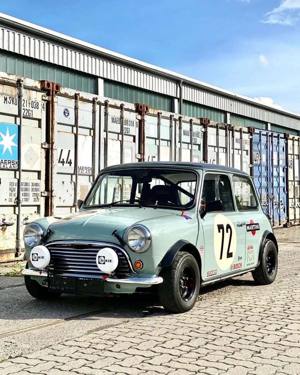 vividcloudofwat's tweet photo. #Minimonday https://t.co/BmKdC4m4pC