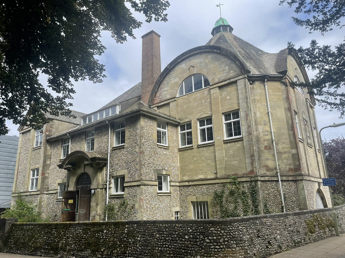 Otto Saumarez Smith tweet media