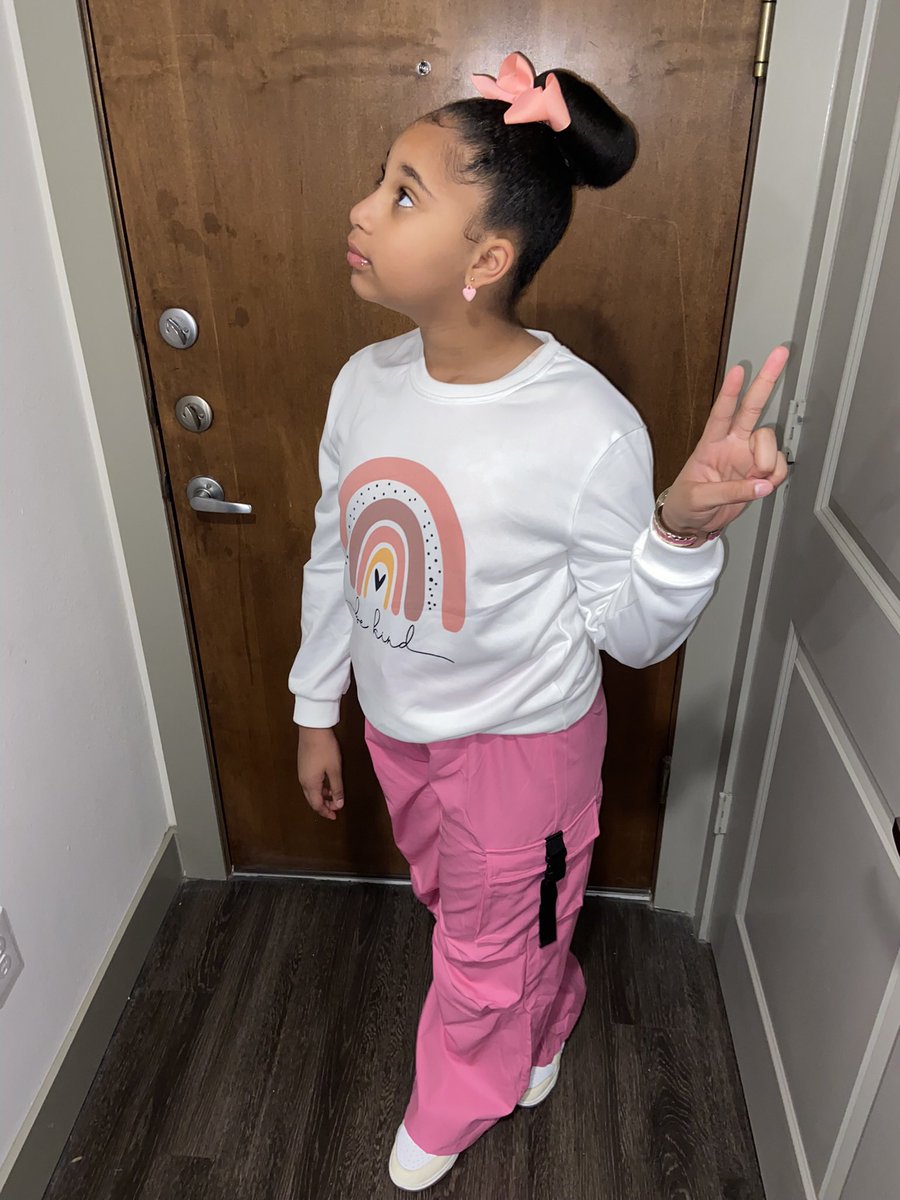 _Creeeeee's tweet image. Year 5 🎗️🙏🏽

Happy Cancerversary  to my Mommies first born baby girl! You’ve overcame a hurdle most wasn’t lucky to surpass &amp;amp; I couldn’t be more thankful &amp;amp; joyous 🙌🏽🤍  Thank you God for keeping her 🥹💫💕
#CancerSurvivor
#WilmsTumor
#ForeverLaiyaStrong🎀
#MommiesWarrior