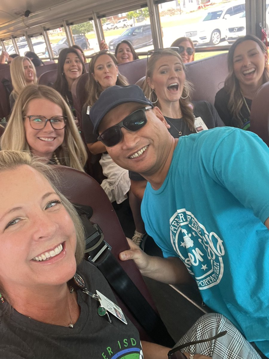 Even Mr. Joel is ready to rock Convocation 2024 with <a href="/Boyer_Elem_PISD/">Boyer Elementary</a> 🚌😎❤️🦛 #prosperproud  #togetherwesoar <a href="/ProsperISD/">Prosper ISD</a> Thanks for the ride 👍🏼
