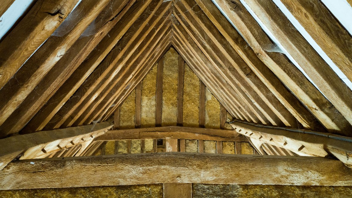 Abingdon_Abbey's tweet photo. Sampling of the timbers was carried out in February 2013 by Drs Dan Miles and Martin Bridge, and was successful in pointing to a year during which the Long Gallery was constructed. Read more >>> https://t.co/5zNtem27A6 

#History #Architecture #AbingdonAbbeyBuildings #LongGallery https://t.co/io8RgCARbO