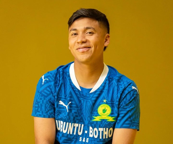 Sibiya_Official's tweet image. All @Masandawana fans repost and follow one another 👆