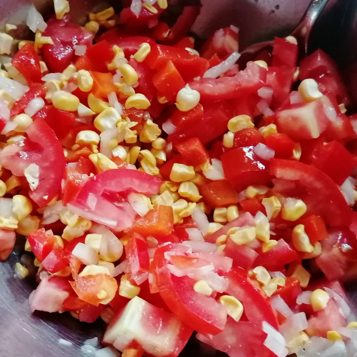 MikeKocht's tweet image. #Kürbis #Twooking einmal anders
Als #Puffer (#Bratling) mit #Haferflocken
Mit Ei zur Bindung, also nicht #vegan
Aber mit #Pesto dazu und einem bunten Salat einfach ein Genuss

mikekocht.at/2024/08/05/kue…