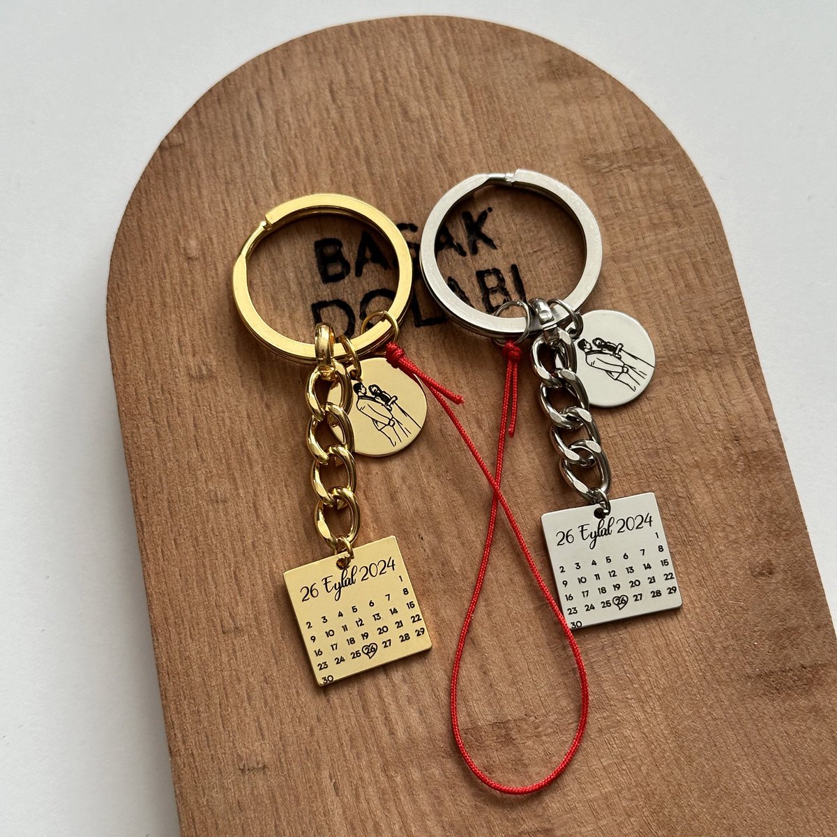 Çok özleştik! ❤️

Kader Bağı Çift Anahtarlığımız gibi aramızdaki bağın kopmasın dedik… Biz geldik! ✨ #BaşakDolabı #KaderBağı 🪢