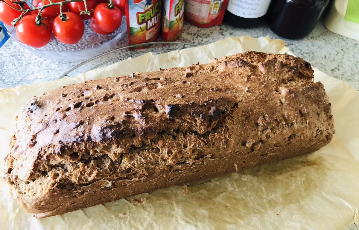 SweetMouse85's tweet image. I made a walnut bread today 🍞 

#homemade #bread #walnutbread
