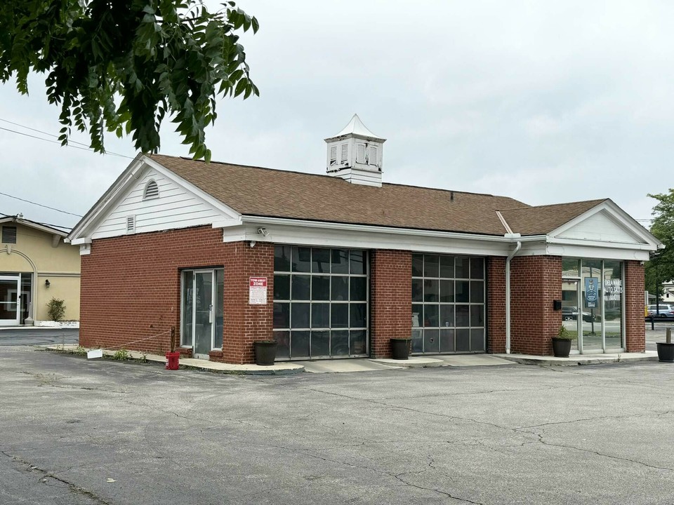 theBrokerList's tweet photo. 253 S. Sandusky Street #Delaware #Ohio #CRE @officegrp @NAIOhioEquities #Retail #FreeStandingBuilding https://t.co/q3e5Tlk1L0 https://t.co/Tvcko4M812
