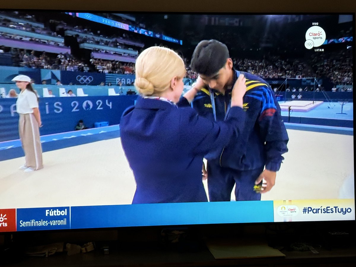 solbeatrizl's tweet photo. Nada más bello se podrá ver…
Ángel Barajas que alegría tan grande, todo un país late al verte.
#Paris2024 #colombia #plata https://t.co/9KyoSVVHDX